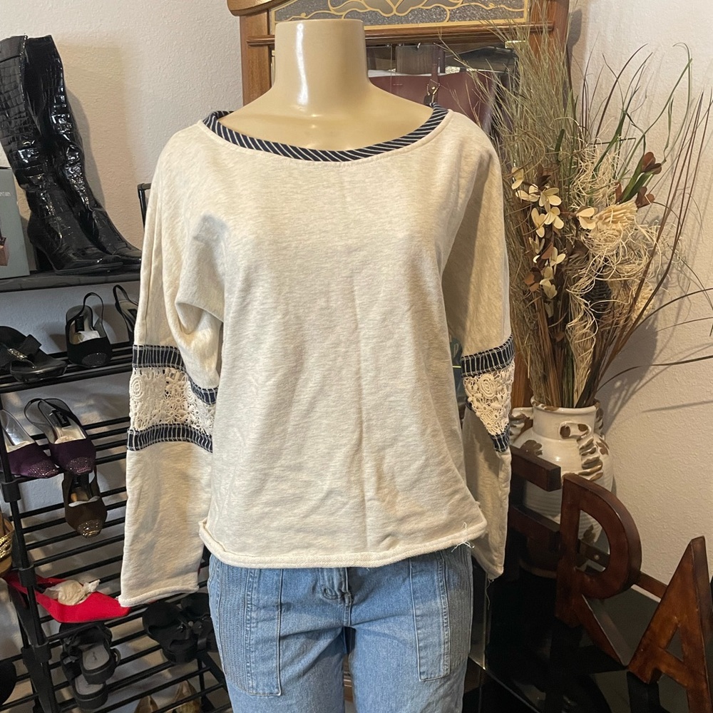 💙M Hem & Thread Top